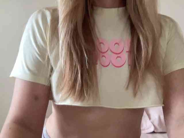 LizaFlower1 webcam