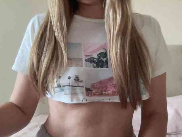 LizaFlower1 webcam