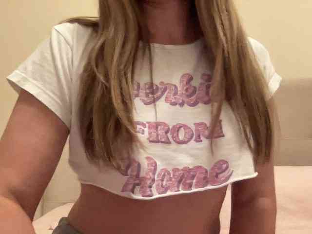 LizaFlower1 webcam