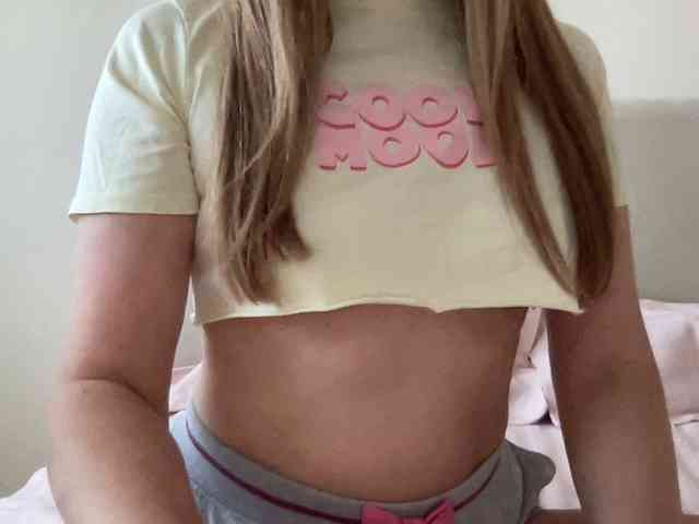 LizaFlower1 webcam
