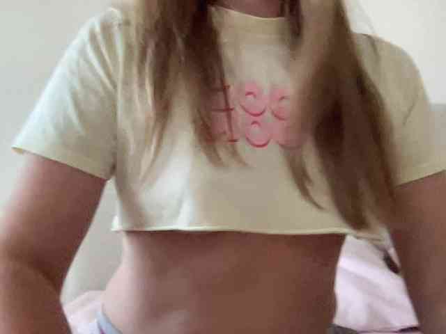 LizaFlower1 webcam