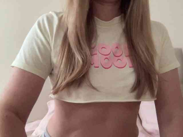 LizaFlower1 webcam