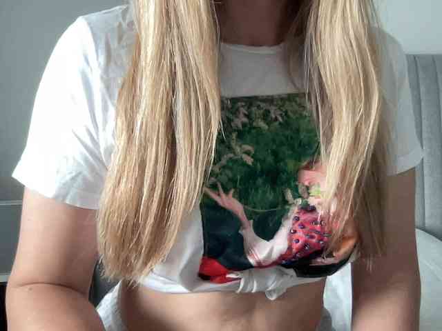 LizaFlower1 webcam
