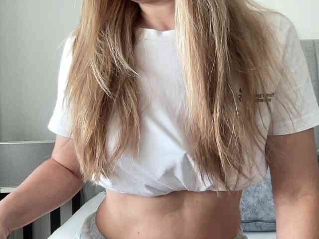 LizaFlower1 webcam