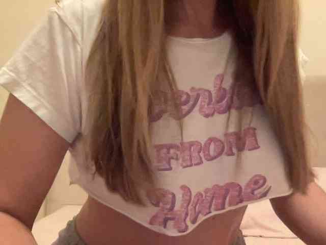 LizaFlower1 webcam