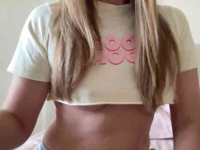 LizaFlower1 webcam