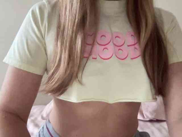 LizaFlower1 webcam