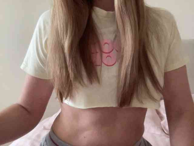 LizaFlower1 webcam
