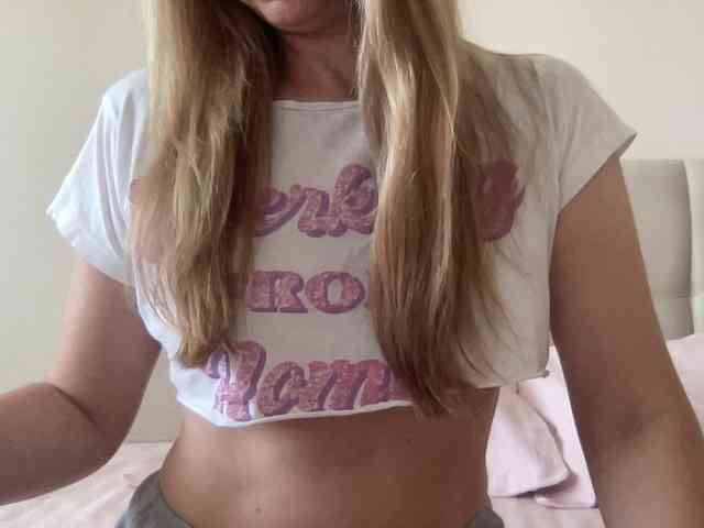 LizaFlower1 webcam
