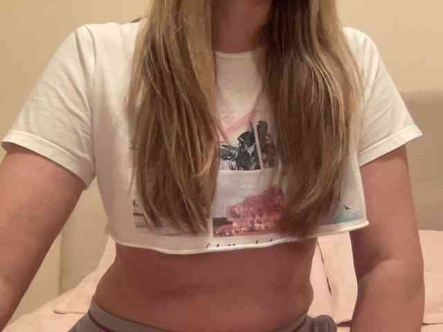 LizaFlower1 webcam