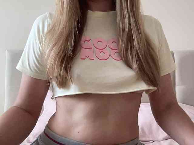 LizaFlower1 webcam