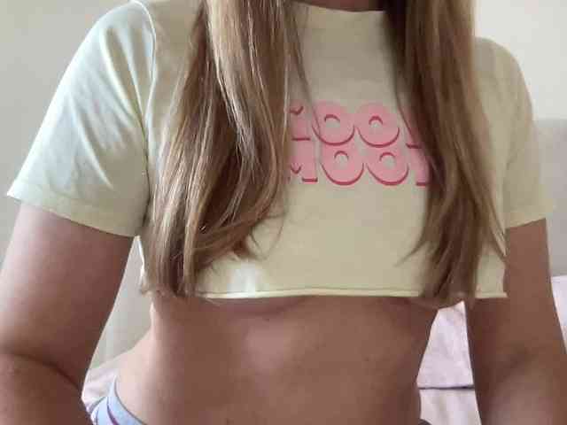 LizaFlower1 webcam