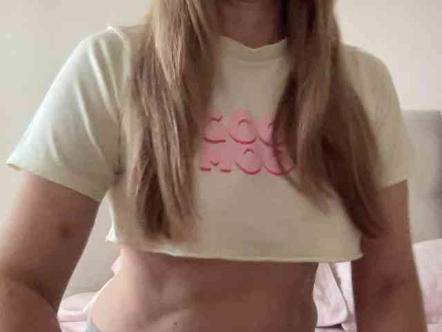 LizaFlower1 webcam
