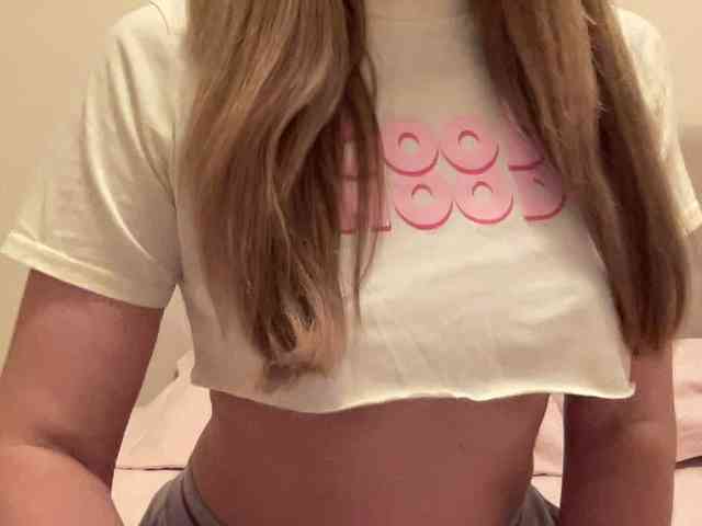 LizaFlower1 webcam