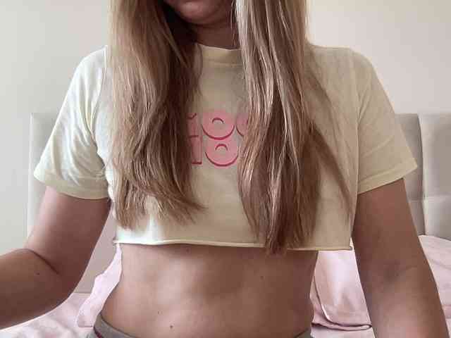 LizaFlower1 webcam