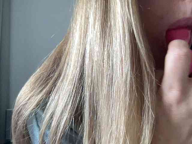 LizaFlower1 webcam