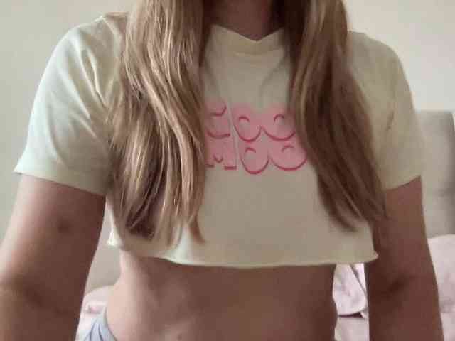 LizaFlower1 webcam
