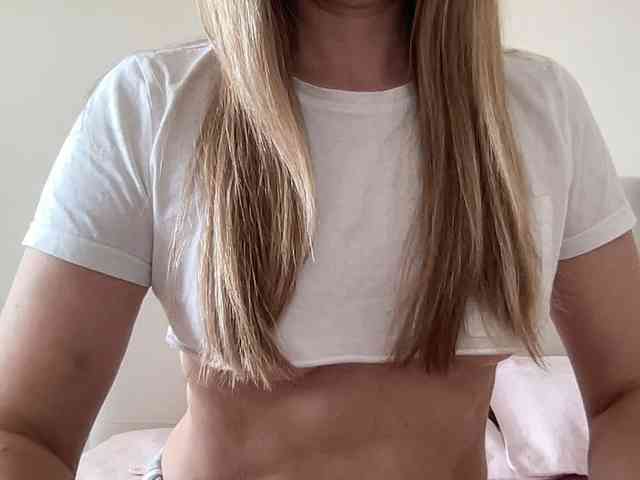 LizaFlower1 webcam