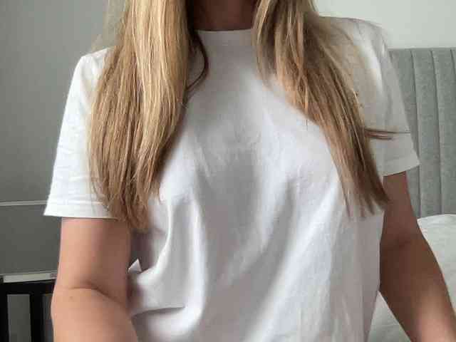 LizaFlower1 webcam