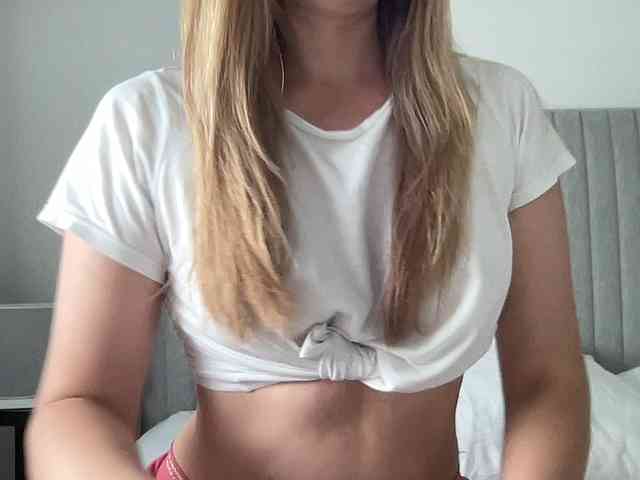 LizaFlower1 webcam