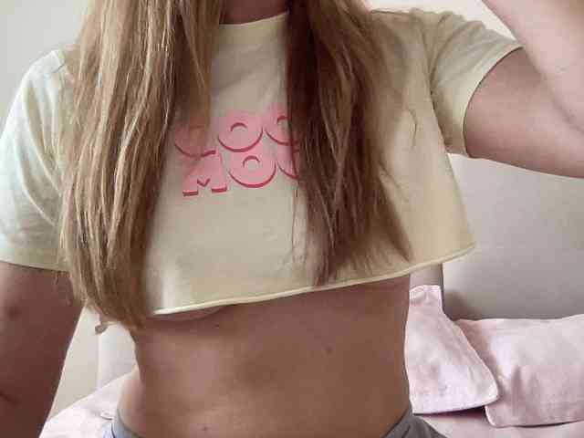 LizaFlower1 webcam
