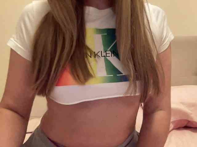 LizaFlower1 webcam
