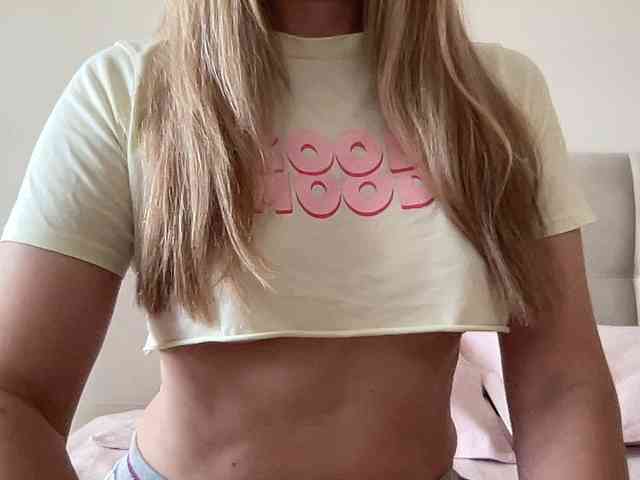LizaFlower1 webcam
