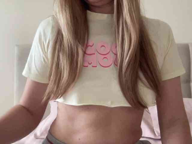 LizaFlower1 webcam