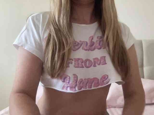 LizaFlower1 webcam