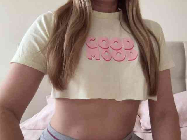 LizaFlower1 webcam
