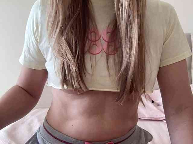 LizaFlower1 webcam
