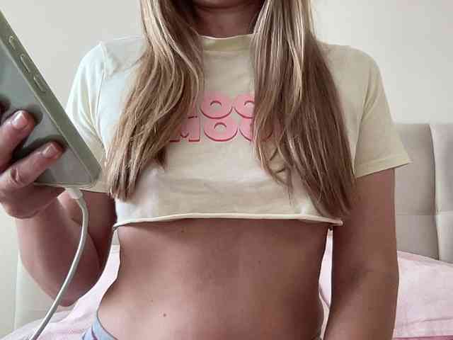 LizaFlower1 webcam