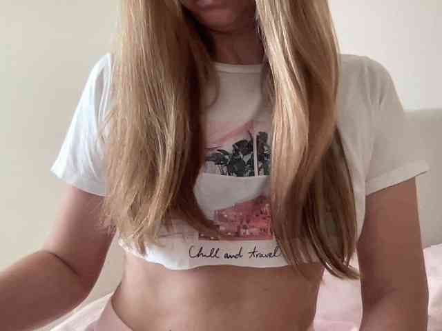 LizaFlower1 webcam