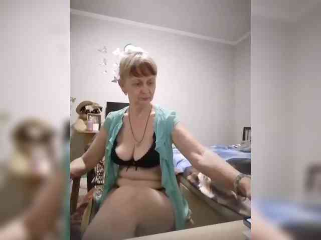 yscromnay Live Webcam on BongaCams