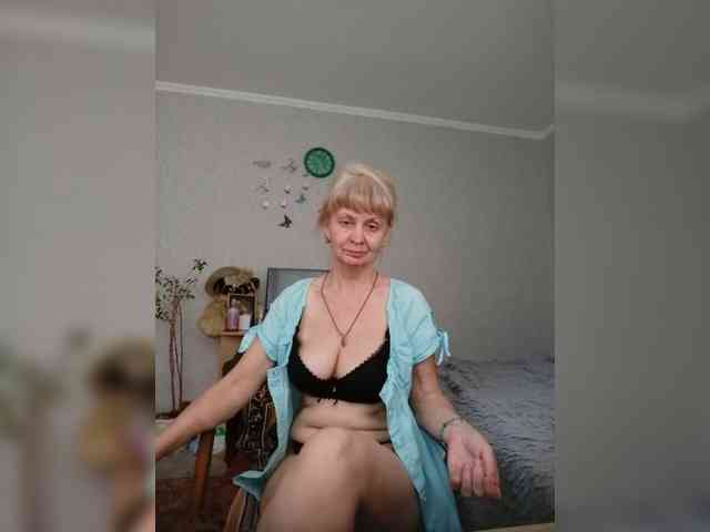 yscromnay Live Webcam on BongaCams