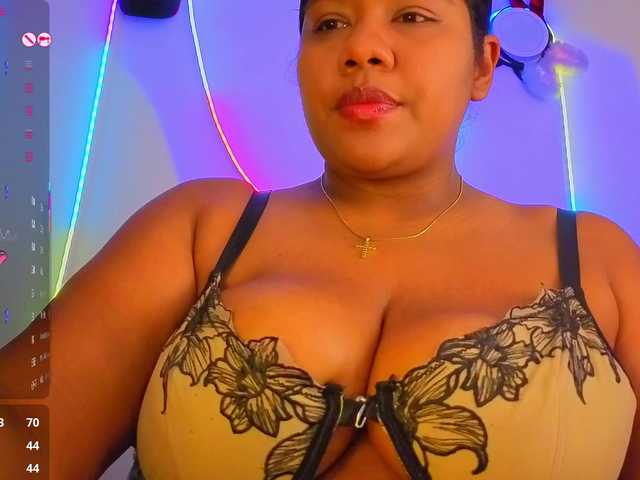 Paola091 live cam on BongaCams