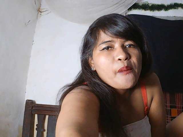 SydneiDollux live cam on BongaCams