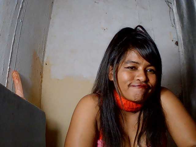 SydneiDollux live cam on BongaCams