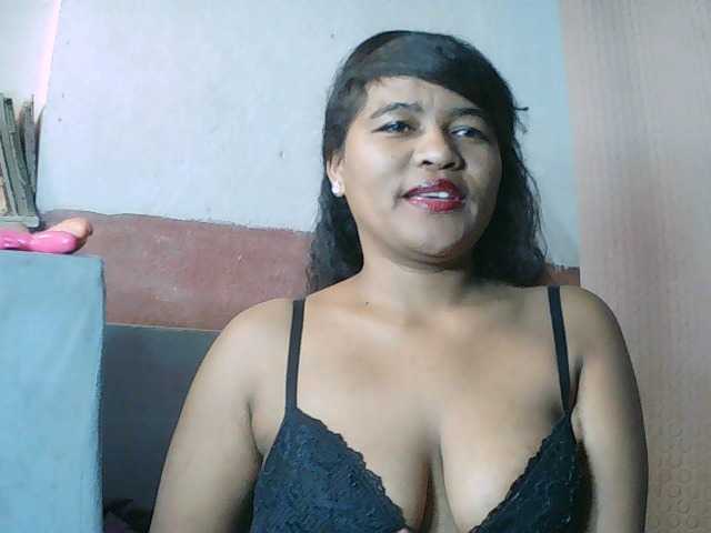 SydneiDollux live cam on BongaCams