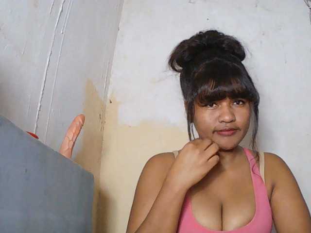 SydneiDollux live cam on BongaCams