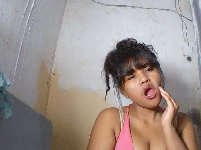 SydneiDollux live cam on BongaCams
