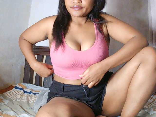 SydneiDollux live cam on BongaCams