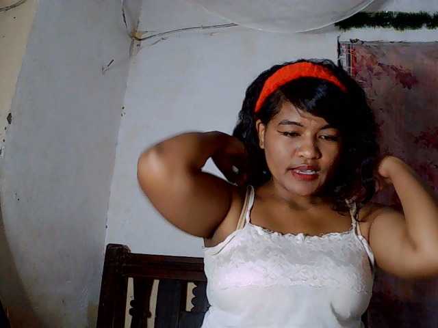 SydneiDollux live cam on BongaCams