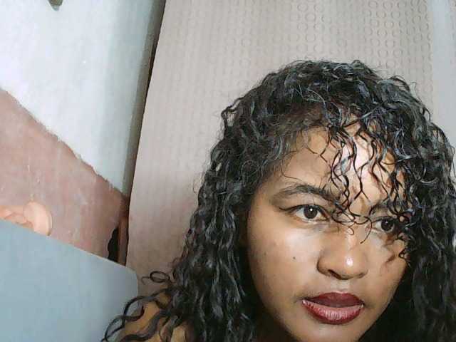 SydneiDollux live cam on BongaCams