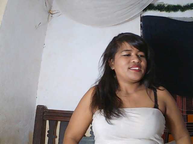 SydneiDollux live cam on BongaCams