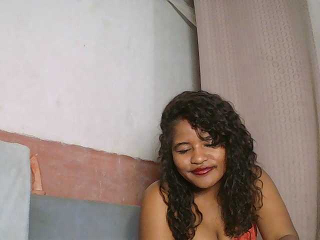 SydneiDollux live cam on BongaCams