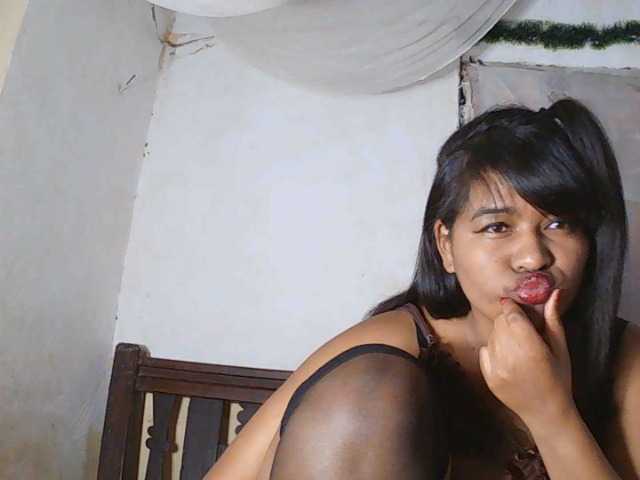SydneiDollux live webcam show