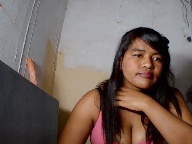 SydneiDollux live cam on BongaCams