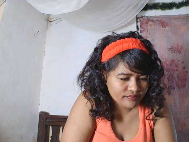 SydneiDollux live cam on BongaCams