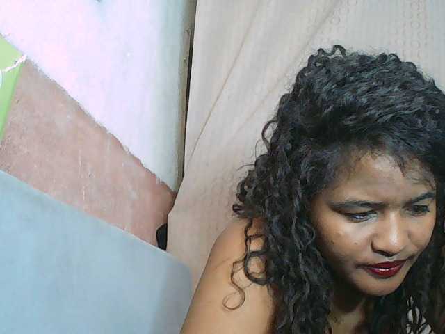 SydneiDollux live cam on BongaCams